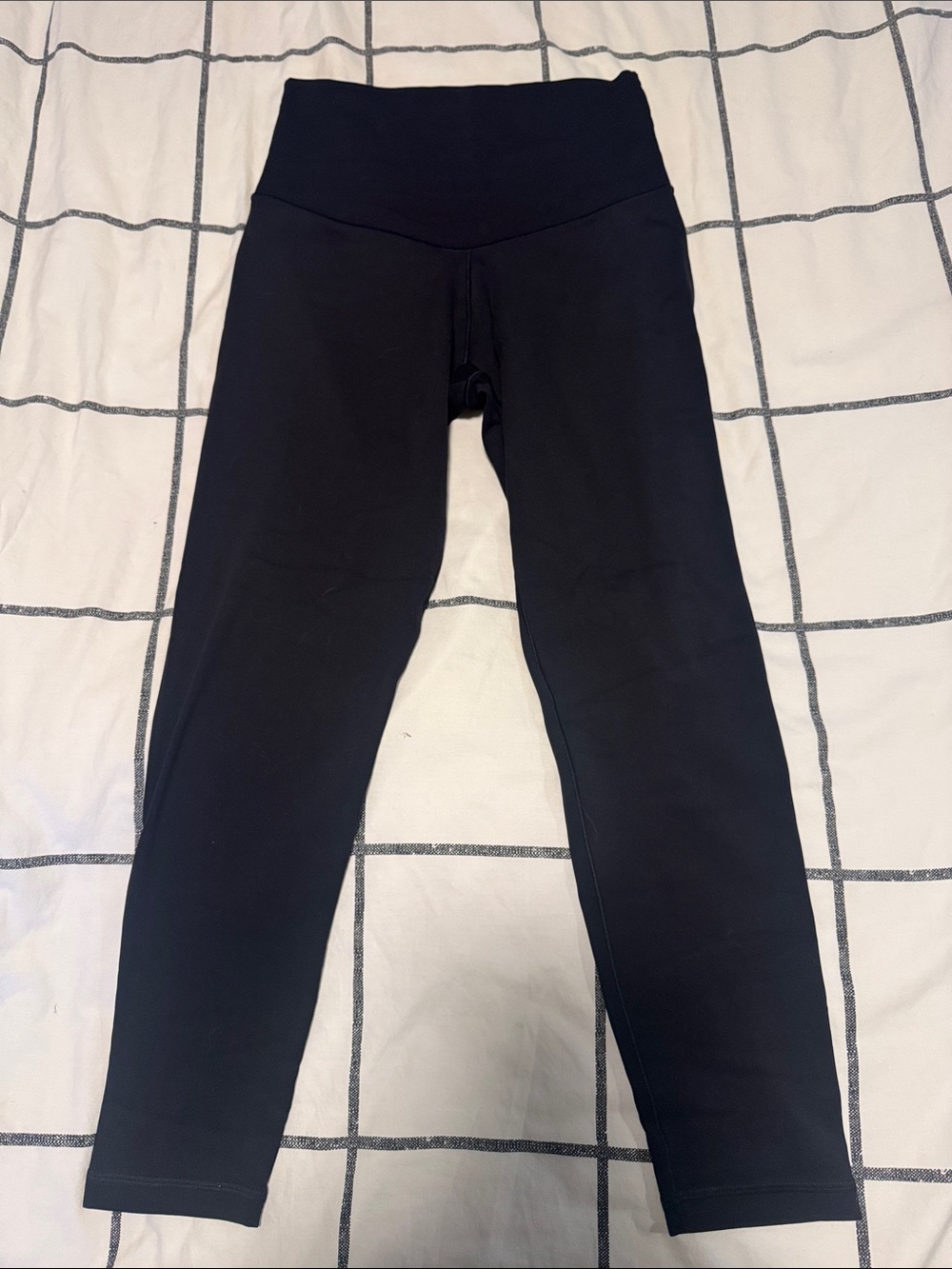Aerie Chill Play Move black leggings size M short